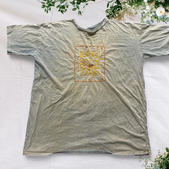 Vintage Whimsigoth Astrology Boho Sun Embroidered Thrashed Oversized Tee Shirt - Picture 1 of 7
